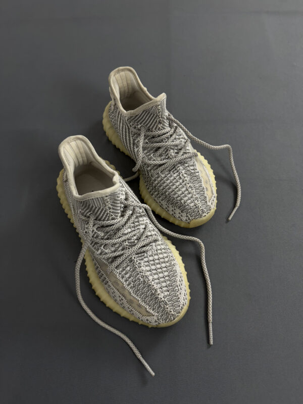 Yeezy Boost 350 V2