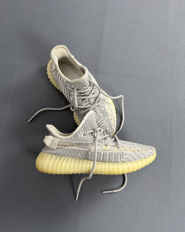 Yeezy Boost 350 V2 - Imagem 4