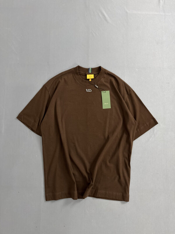 Camiseta Class Plastic - Marrom - Imagem 2