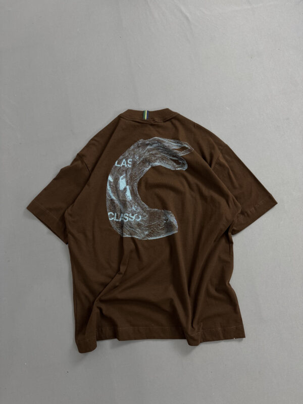 Camiseta Class Plastic - Marrom - Imagem 4