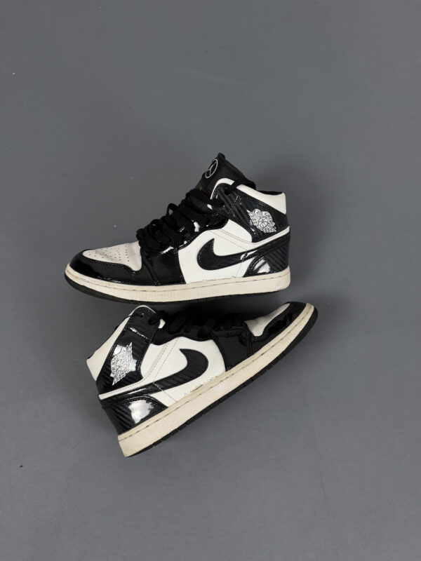 Air Jordan 1 Mid