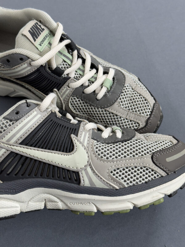 Tênis Nike Zoom Vomero 5 - Imagem 4