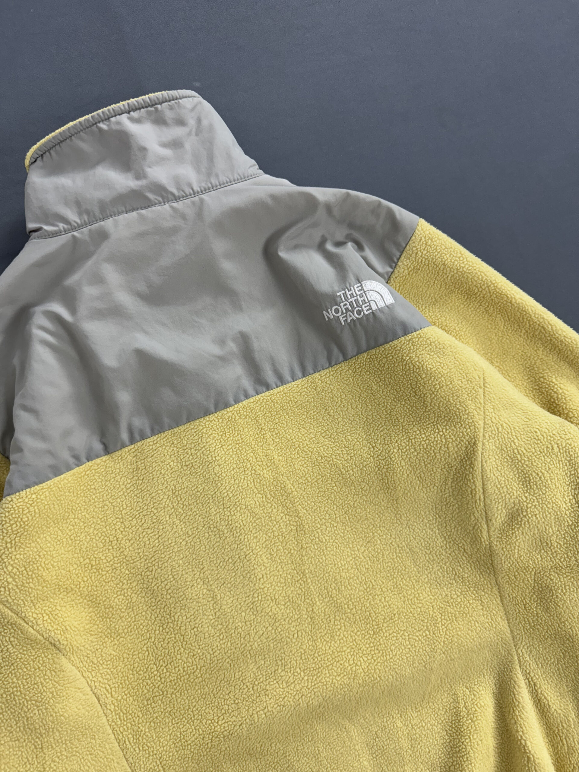 Jaqueta The North Face Denali - Amarelo e Cinza - Imagem 6