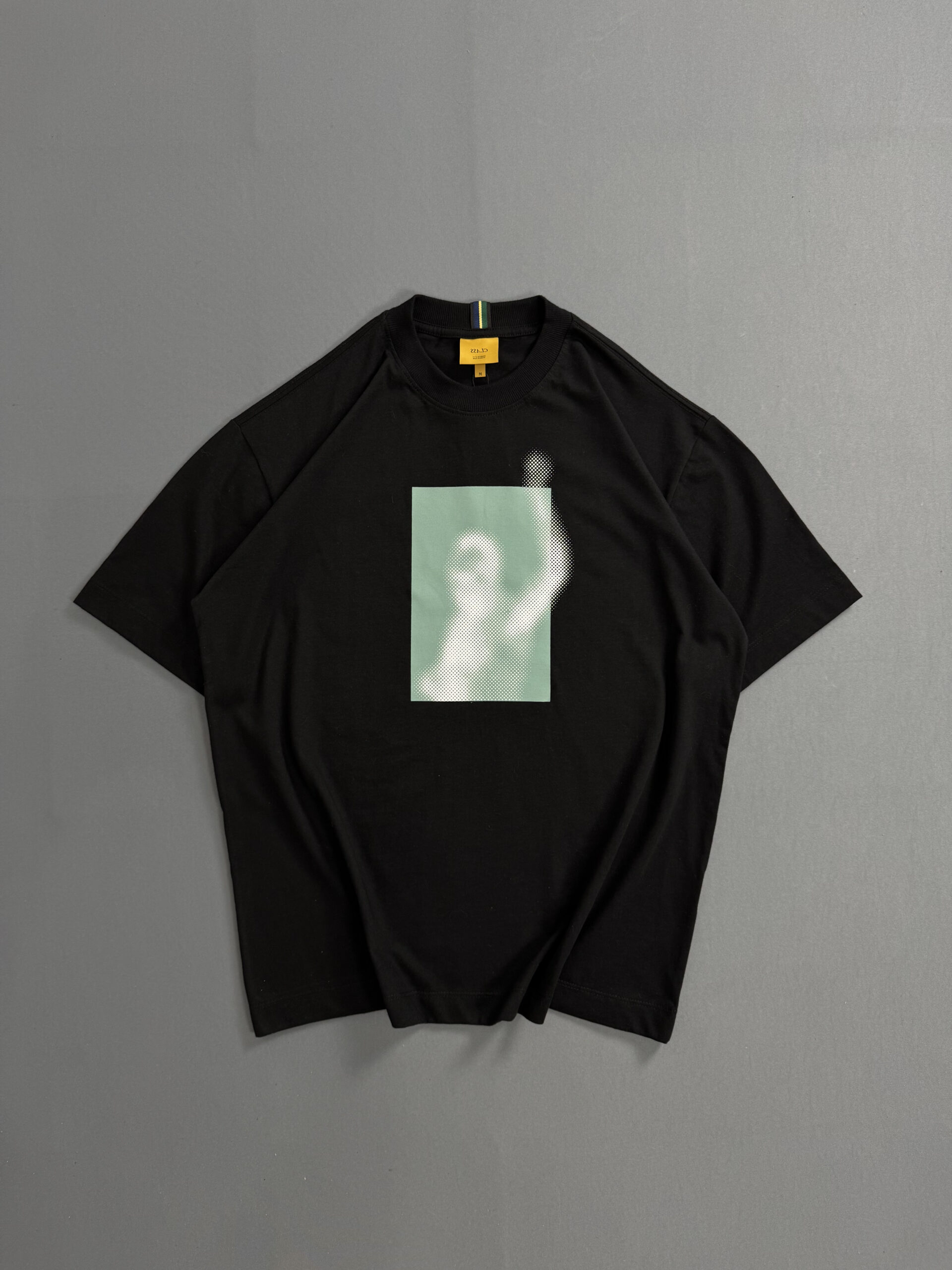 Camiseta Class "Um Punho Só"