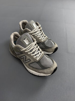 New Balance 990v5