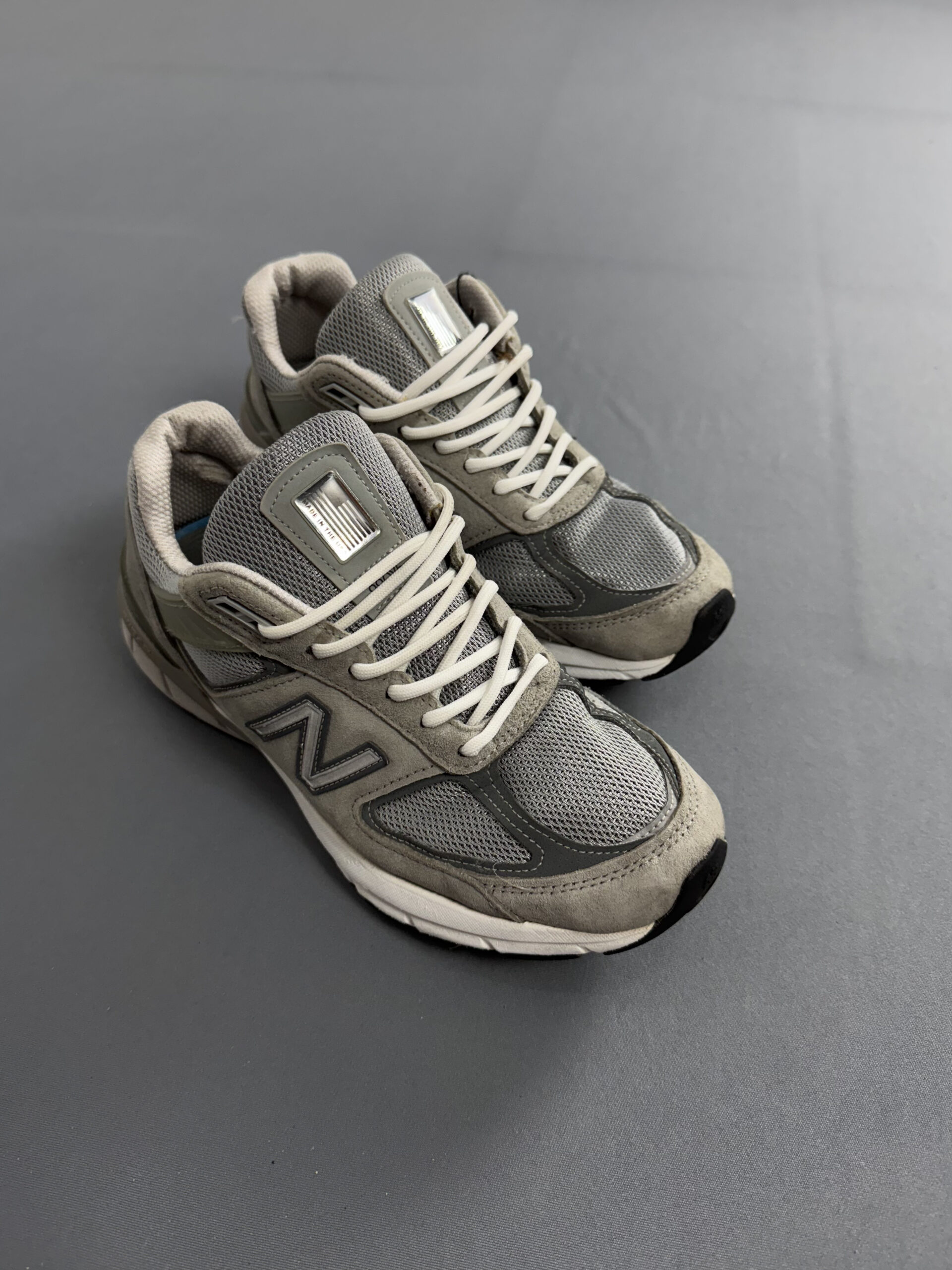 New Balance 990v5 - Cronos