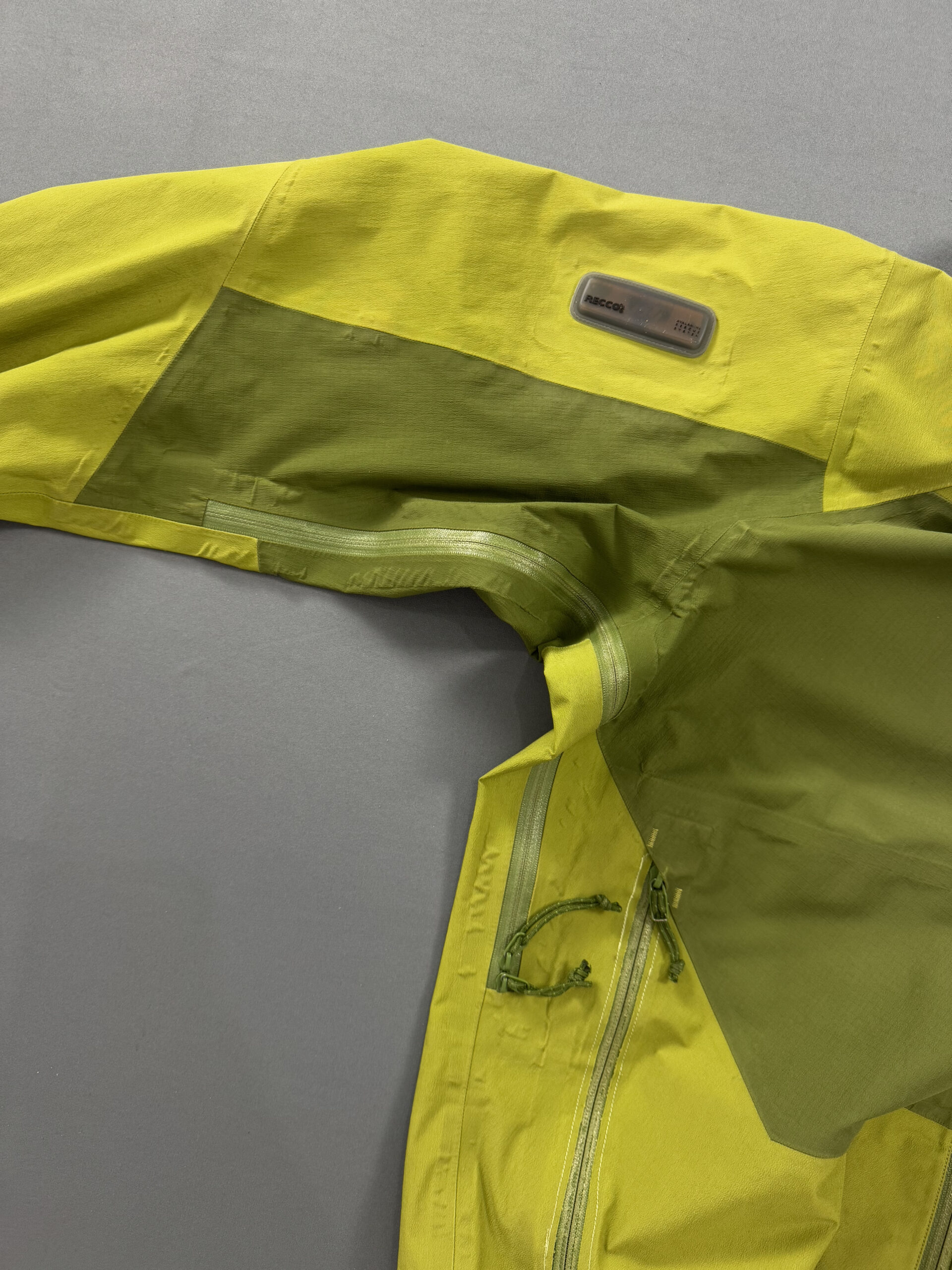 Jaqueta Arc'teryx Sidewinder - Verde - Imagem 10