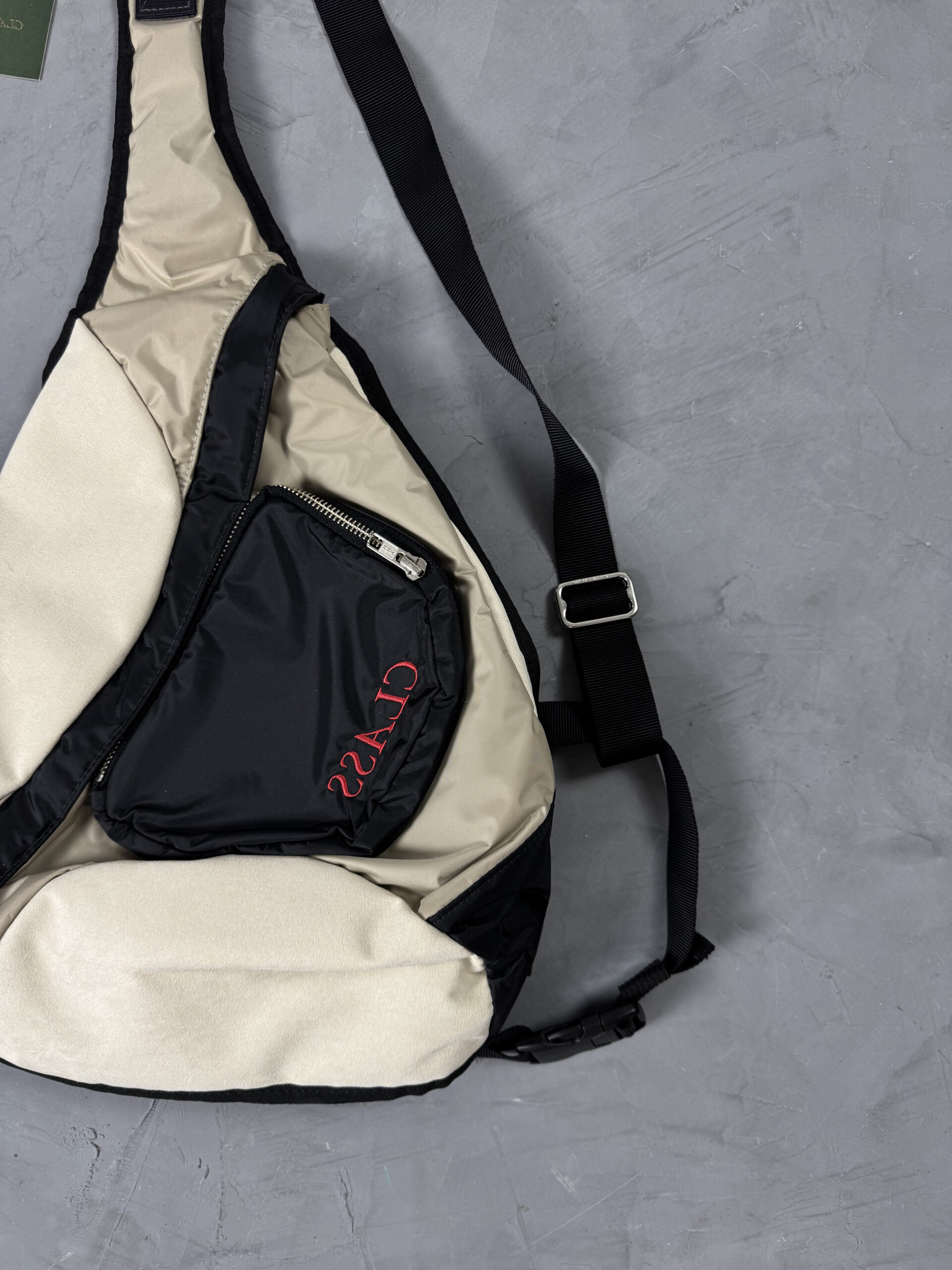 Dadora Sling Bag "Class Inverso" - Imagem 2