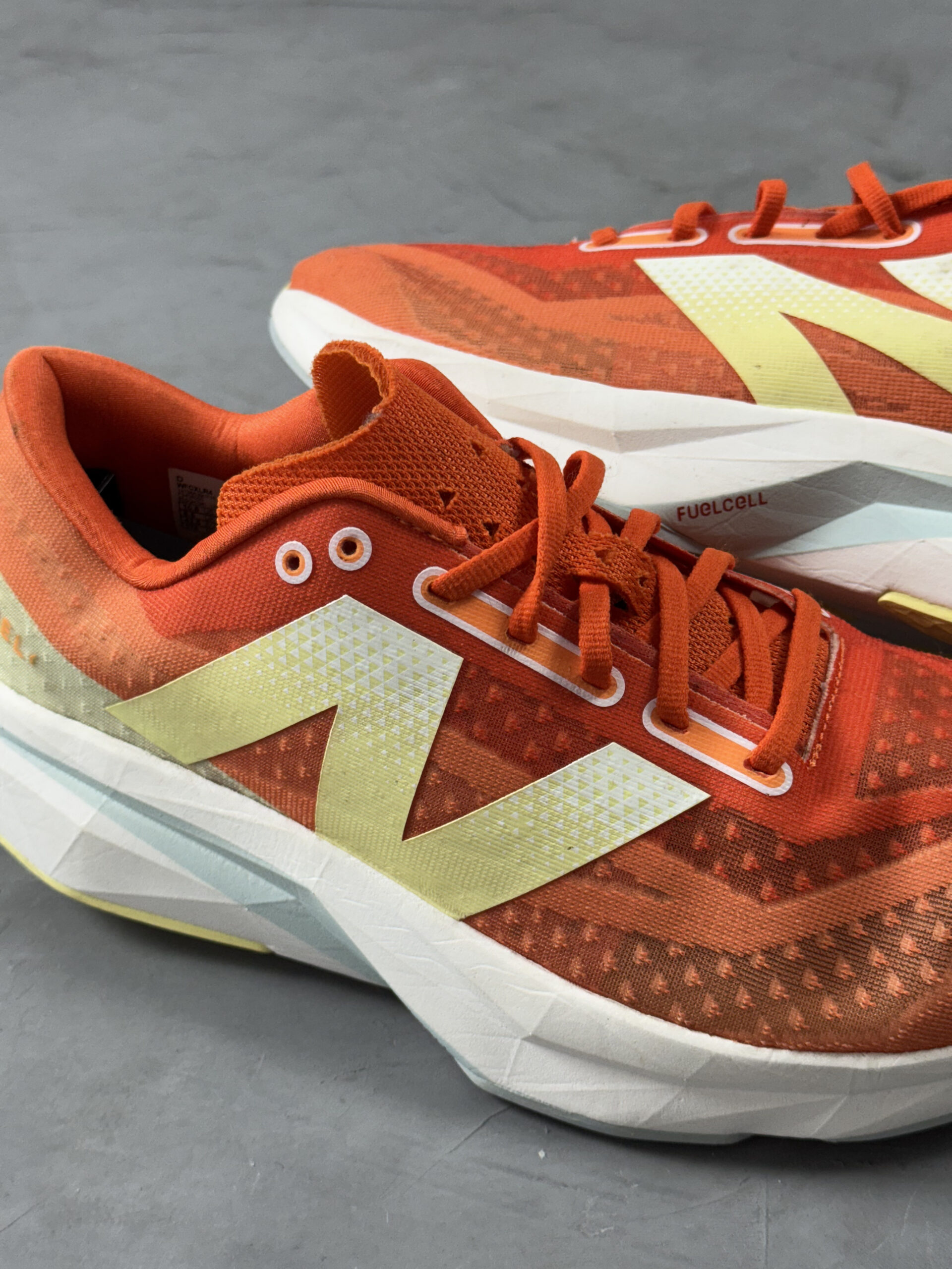 Tênis New Balance FuelCell Rebel 4 - Imagem 6