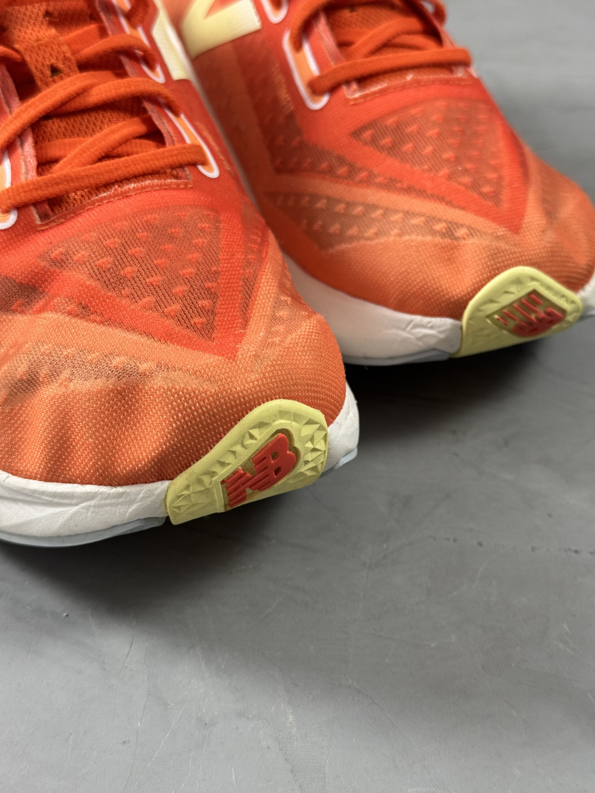 Tênis New Balance FuelCell Rebel 4 - Imagem 2