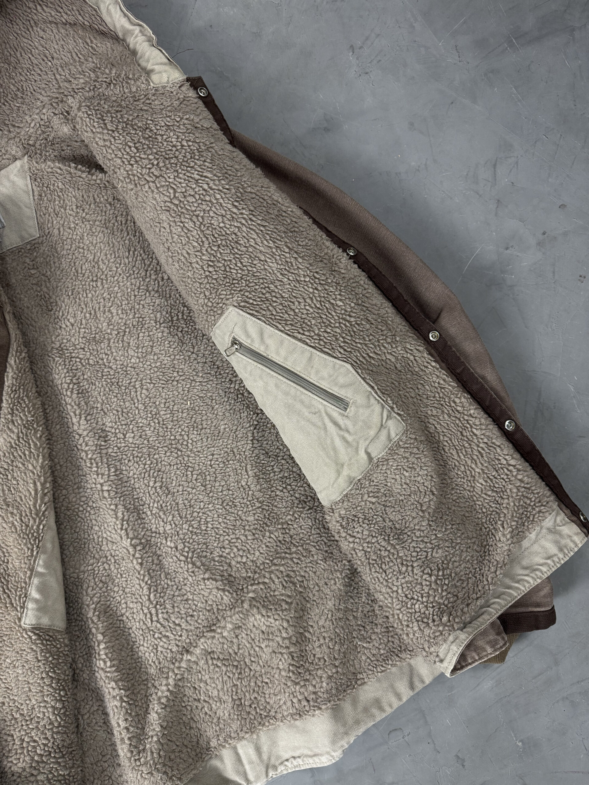 Jaqueta Carhartt J284 Sandstone - Imagem 4
