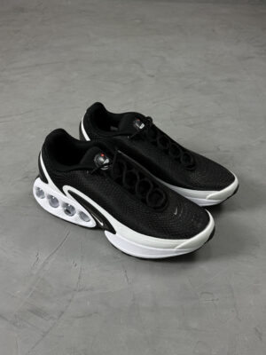Nike Air Max DN Sneakers